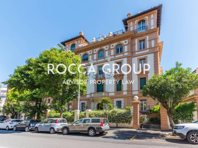 Appartamento in affitto di 274 m² in Via Antonio Bertoloni