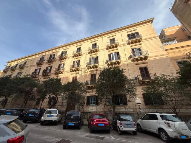 Appartamento in affitto di 280 m² in Via Catania, 3