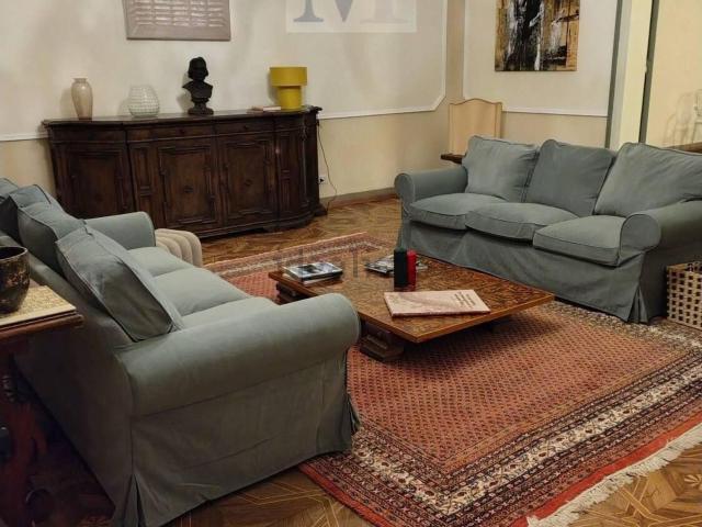 Appartamento in affitto di 300 m²