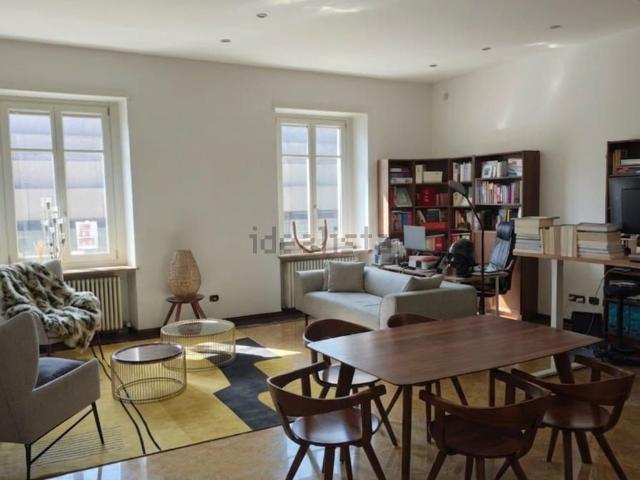 Appartamento in affitto di 300 m² in Via Carlo Alberto, 29