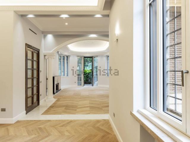 Appartamento in affitto di 300 m² in Viale Aventino