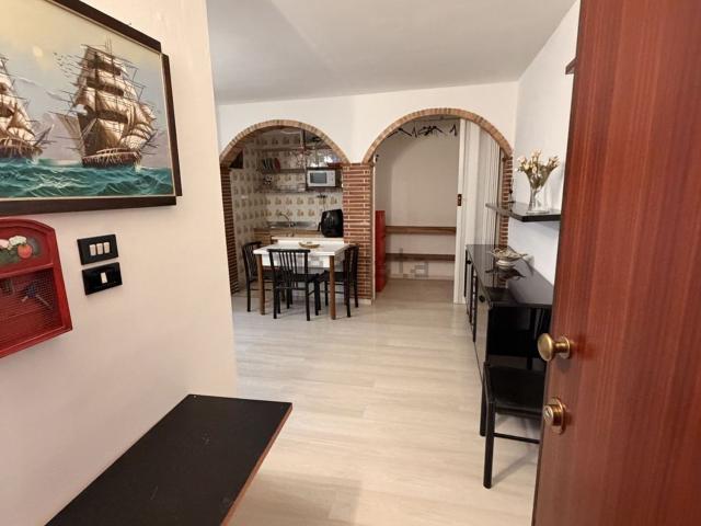 Appartamento in affitto di 30 m² in Via Lupo Protospata, 78