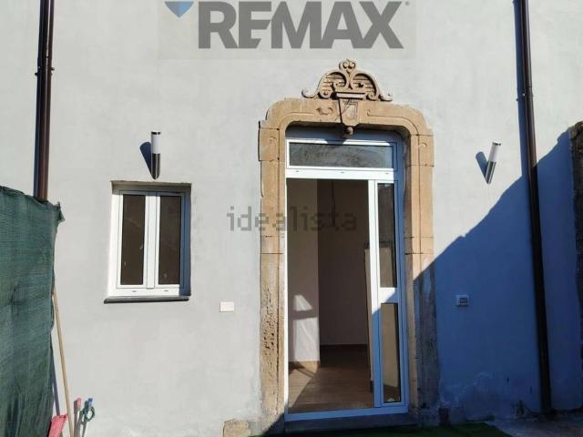 Appartamento in affitto di 30 m² in Via Susanna, 3