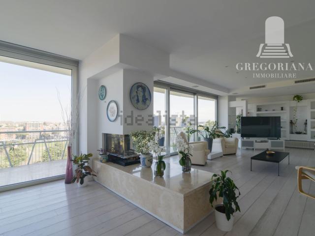 Appartamento in affitto di 320 m² in Viale dell&apos Umanesimo