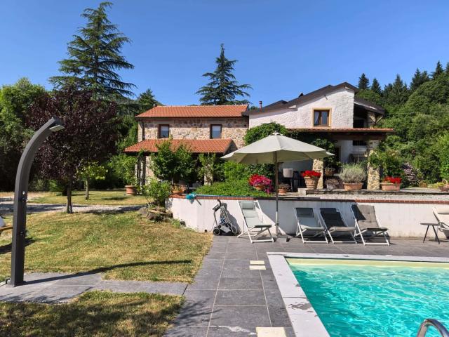Appartamento in affitto di 339 m² in Via Campagna Pulica, 1