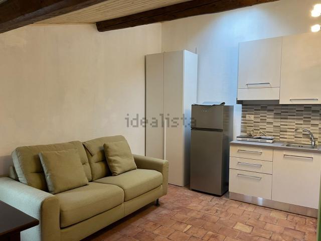 Appartamento in affitto di 35 m² in Via Sinistra Guerro, 18