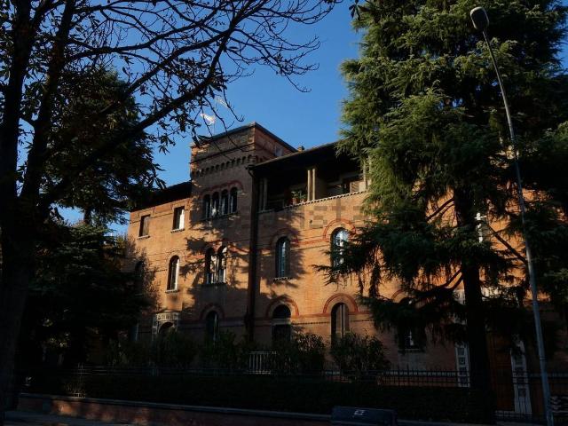 Appartamento in affitto di 36 m² in Viale Giovanni Gozzadini