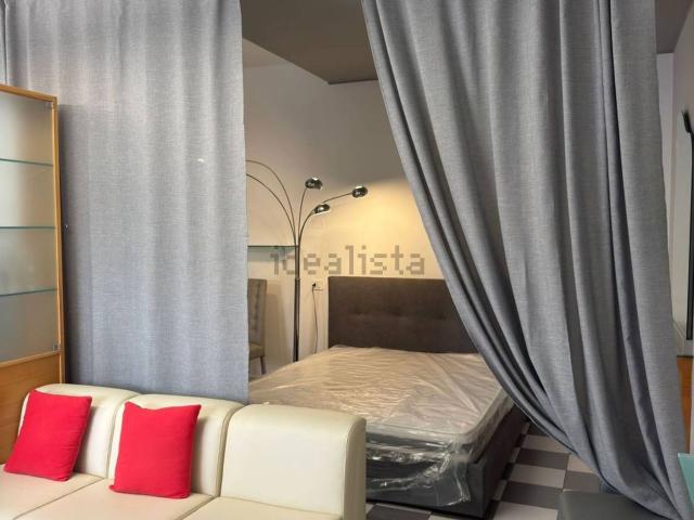Appartamento in affitto di 38 m² in Via B. Locatelli
