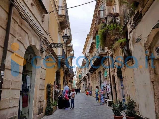 Appartamento in affitto in Via Giovanni Torres, Siracusa