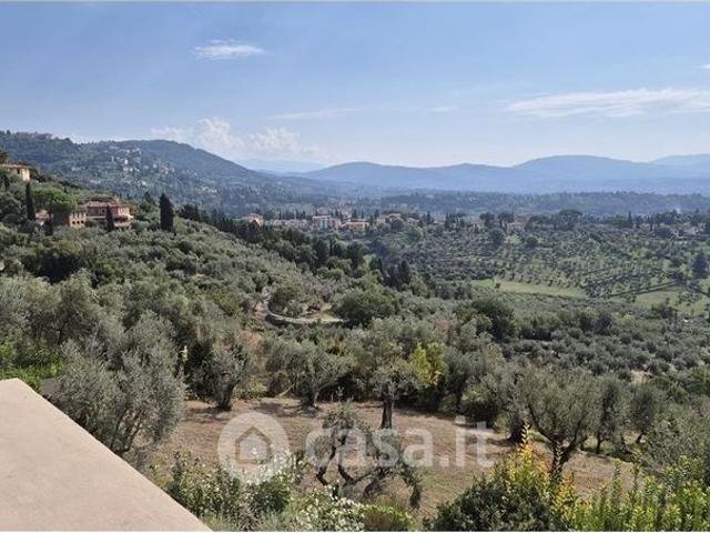 Appartamento in Affitto in Via dei Massoni a Firenze