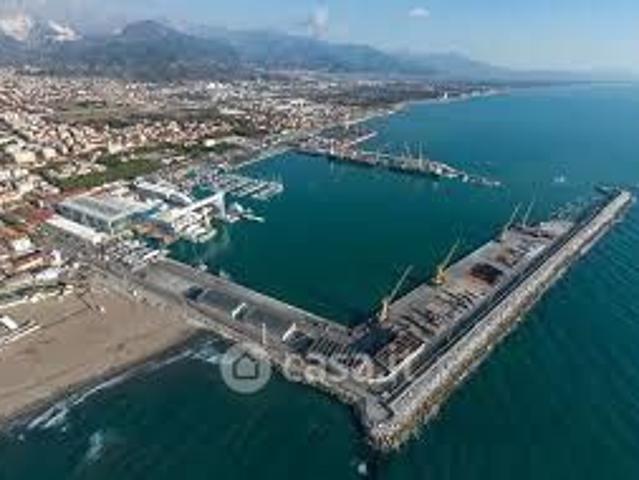 Appartamento in Affitto in Via Werther Muttini 23 a Carrara