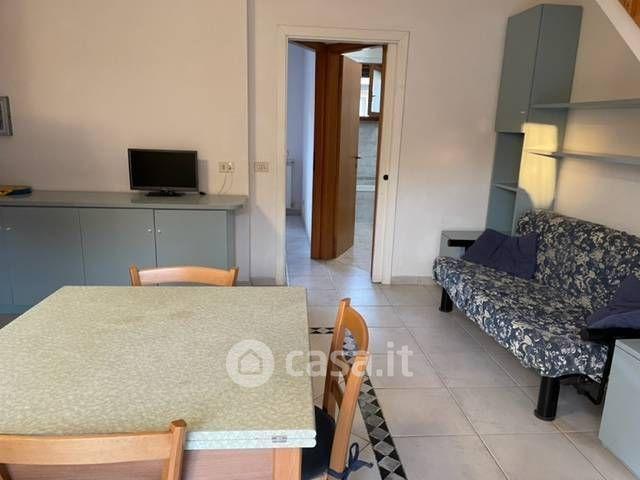 Appartamento in Affitto in zona Marina di Massa a Massa