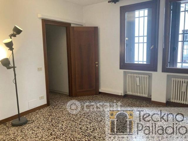 Appartamento in Affitto in zona Centro Storico, Corso Fogazzaro, San Marco, San Pietro, Santa Caterina a Vicenza