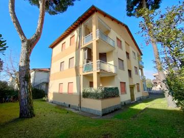 Appartamento in affitto Marina Di Massa, Massa