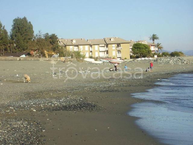 Appartamento in in affitto da privato a Cogoleto via Buranello, 32, arredato, box, da privato TrovaCasa
