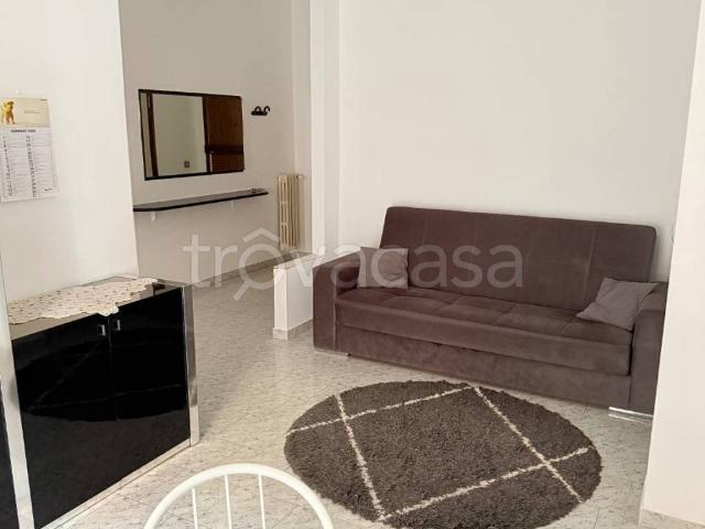 Appartamento in in affitto da privato a Cologno Monzese via Cesare Battisti, arredato, da privato, cantina TrovaCasa
