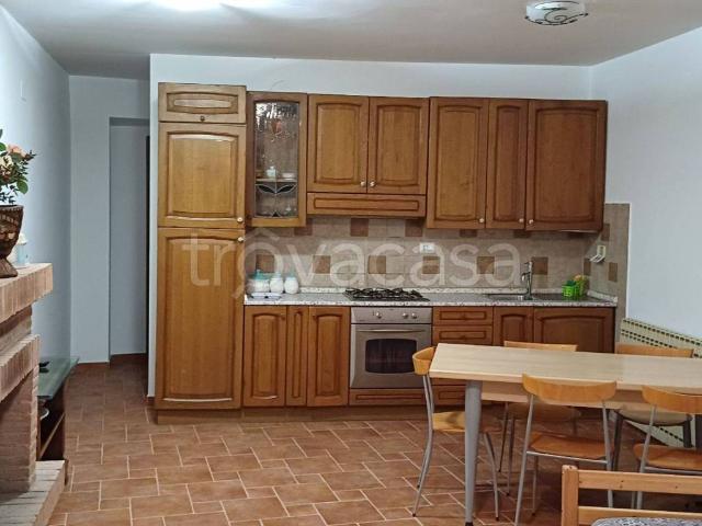 Appartamento in in affitto da privato a Collalto Sabino via Aringo, da privato, riscaldamento autonomo, caminetto TrovaCasa