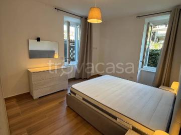 Appartamento in in affitto da privato a Como via Stefano Franscini, 14, arredato, giardino privato, da privato TrovaCasa