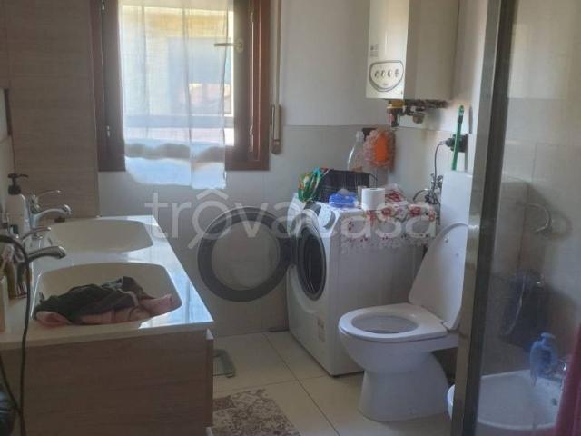 Appartamento in in affitto da privato a Correggio via Gilberto Quinto, arredato, posto auto, da privato TrovaCasa