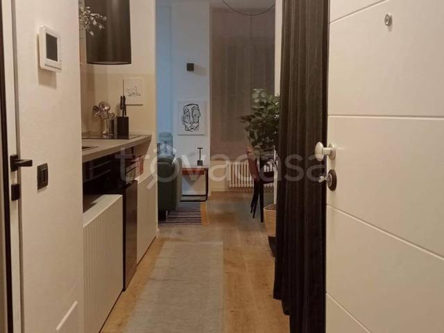Appartamento in in affitto da privato a Correggio viale Cesare Battisti, 3, arredato, posto auto, da privato TrovaCasa