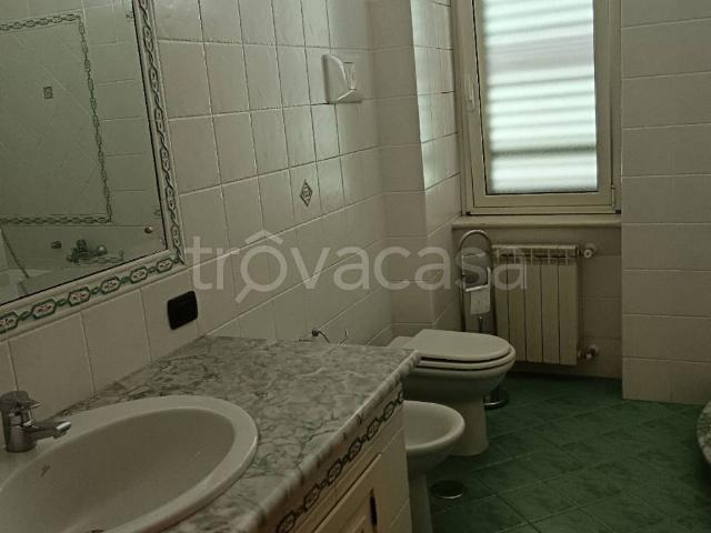 Appartamento in in affitto da privato a Catanzaro via Giuseppe Arena, 1, da privato, ristrutturato, lavanderia TrovaCasa