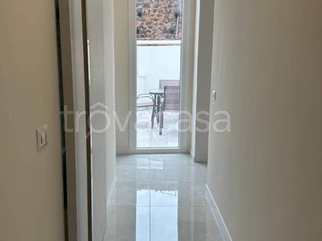 Appartamento in in affitto da privato a Catania via Borgo, 18, da privato, ristrutturato, centrale TrovaCasa