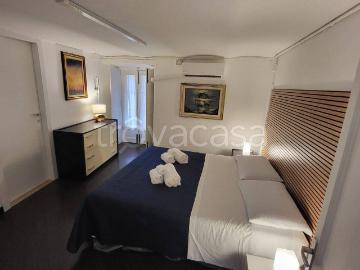 Appartamento in in affitto da privato a Catania viale Regina Margherita, 4, arredato, da privato, lavatrice TrovaCasa