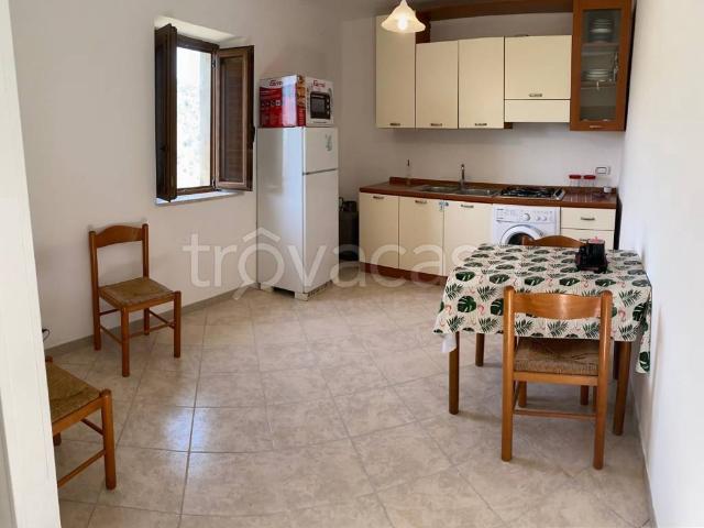 Appartamento in in affitto da privato a Caulonia via del Rosario, 16, da privato, centrale TrovaCasa