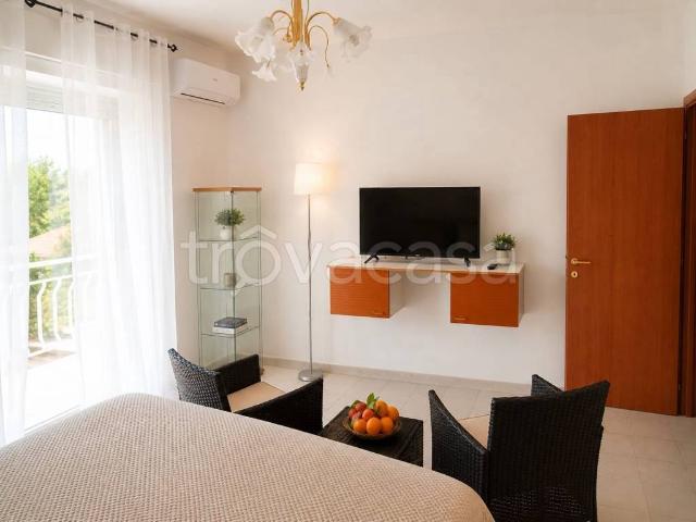 Appartamento in in affitto da privato a Calatabiano via Monteforte Banco, 17, arredato, da privato, vista mare TrovaCasa