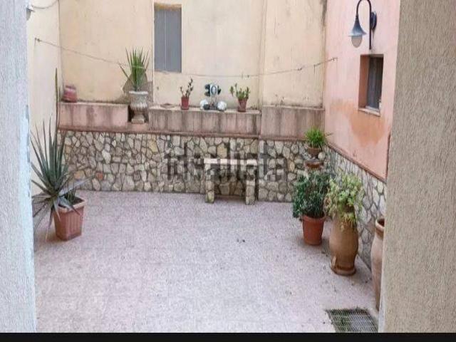 Appartamento in in affitto da privato a Caltagirone via San Pietro, 68, giardino, da privato, centrale TrovaCasa