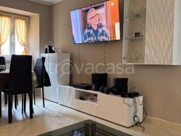 Appartamento in in affitto da privato a Carrara via Carriona, 20, da privato, centrale, vicinanze negozi TrovaCasa