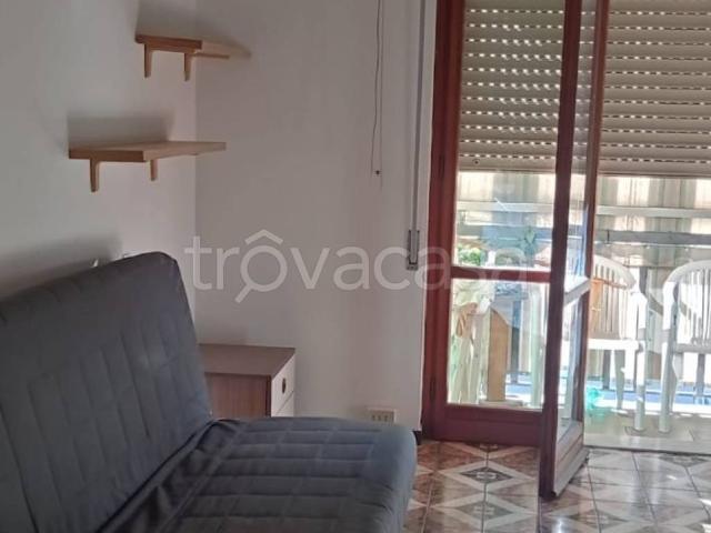 Appartamento in in affitto da privato a Carrara viale Domenico Zaccagna, 52, arredato, posto auto, da privato TrovaCasa