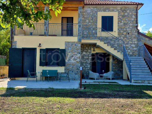 Appartamento in in affitto da privato a Casal Velino via Prato, 5, arredato, giardino, posto auto TrovaCasa
