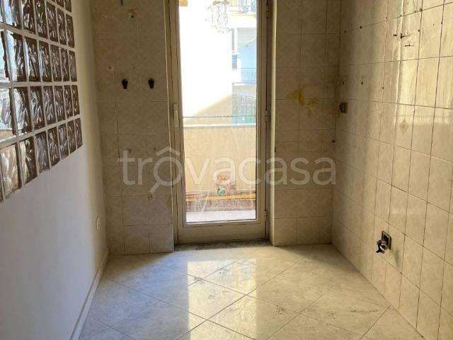 Appartamento in in affitto da privato a Casalnuovo di Napoli via Rione Fico, 24, posto auto, box, da privato TrovaCasa