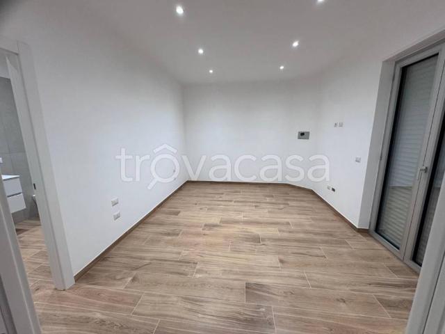 Appartamento in in affitto da privato a Caserta via Niccolò Jommelli, 2, da privato, vicinanze negozi, luminoso TrovaCasa
