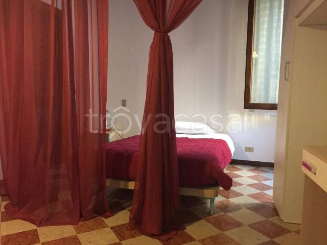 Appartamento in in affitto da privato a Castelfranco Veneto via Francesco Maria Preti, 7, da privato, centrale TrovaCasa