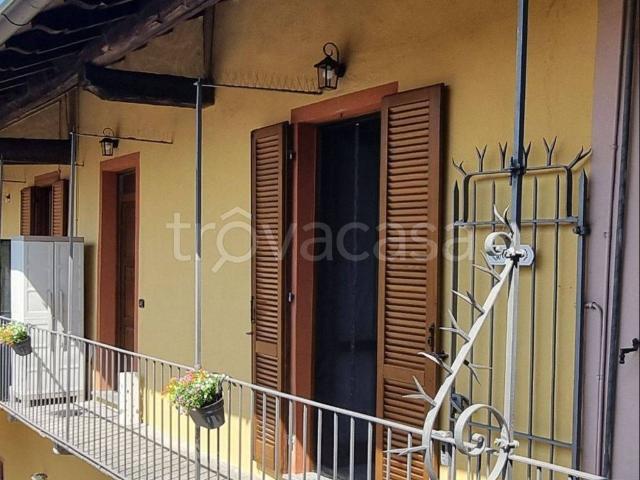 Appartamento in in affitto da privato a Castelletto sopra Ticino via Guglielmo Marconi, 39, arredato, posto auto, da privato TrovaCasa