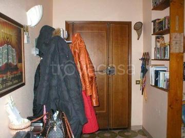 Appartamento in in affitto da privato a Castelnuovo di Porto via Montefiore, da privato, veranda TrovaCasa