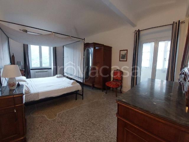 Appartamento in in affitto da privato a Castiglione Chiavarese via Sciaccona, 11, giardino, da privato, centrale TrovaCasa