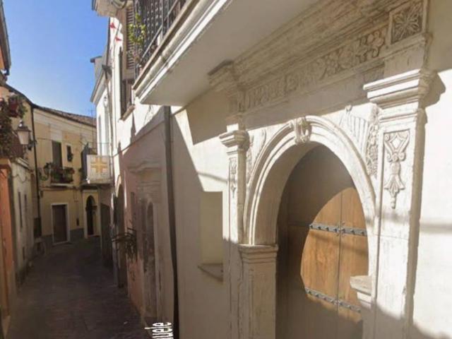 Appartamento in in affitto da privato a Chiaromonte via Vittorio Emanuele, da privato, caminetto, ristrutturato TrovaCasa