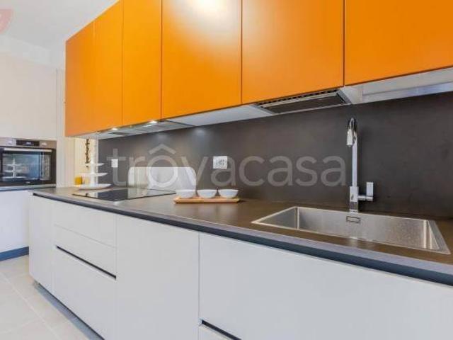 Appartamento in in affitto da privato a Crema via Donato Bramante, da privato, ultimo piano, cucina a vista TrovaCasa