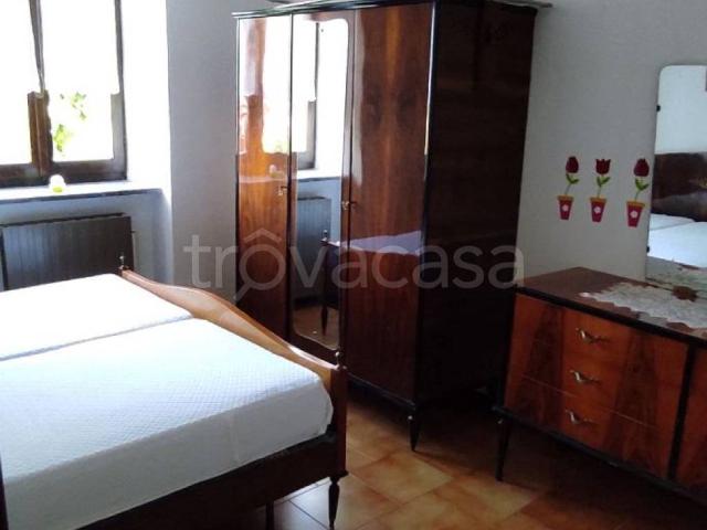 Appartamento in in affitto da privato a Cremeno via Caleggio, da privato, centrale, lavatrice TrovaCasa
