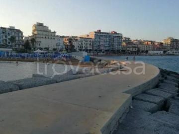 Appartamento in in affitto da privato a Crotone via Interna San Leonardo, 17, da privato, lungomare TrovaCasa