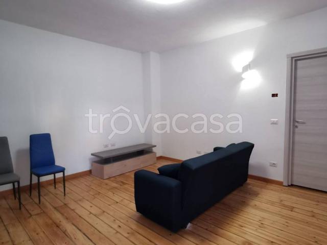 Appartamento in in affitto da privato a Borgosesia vicolo della Barca, 5, da privato, ristrutturato, lavatrice TrovaCasa