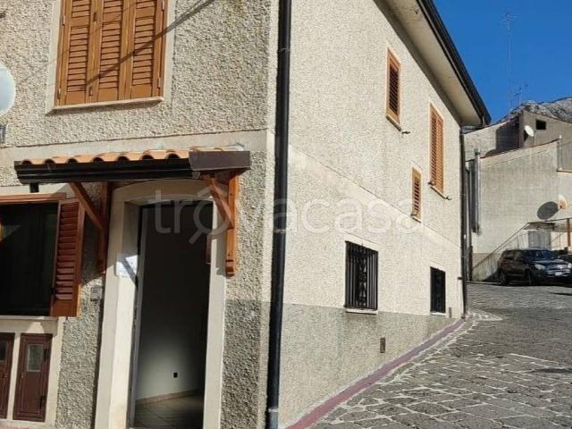 Appartamento in in affitto da privato a Bagnoli Irpino vico 4 Ospedale, 10, posto auto, da privato, ripostiglio TrovaCasa