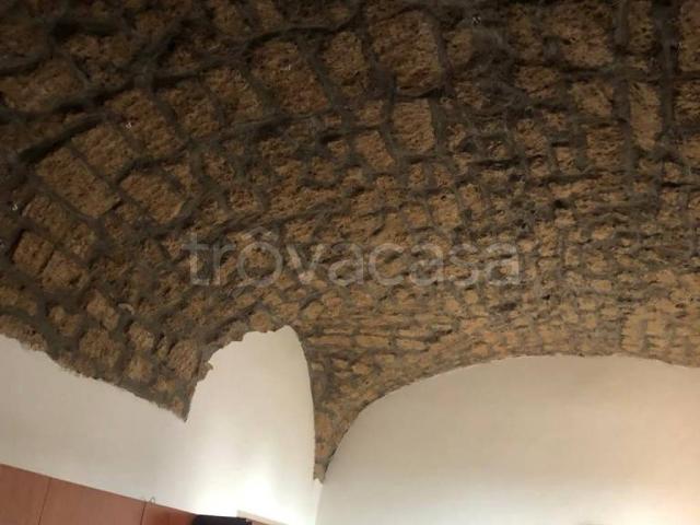 Appartamento in in affitto da privato a Bagnoregio piazza Camillo Benso di Cavour, 12, da privato, caminetto, centrale TrovaCasa