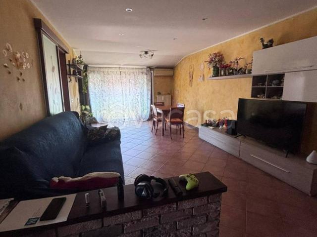 Appartamento in in affitto da privato a Bareggio via San Protaso, 95, arredato, da privato, lavatrice TrovaCasa