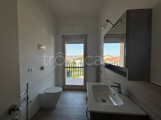 Appartamento in in affitto da privato a Bassano del Grappa via Generale Antonio Cantore, 20, da privato, centrale, luminoso TrovaCasa