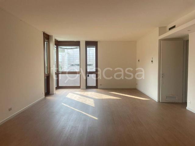 Appartamento in in affitto da privato a Bergamo viale Vittorio Emanuele ii, 21, box, da privato, ascensore TrovaCasa
