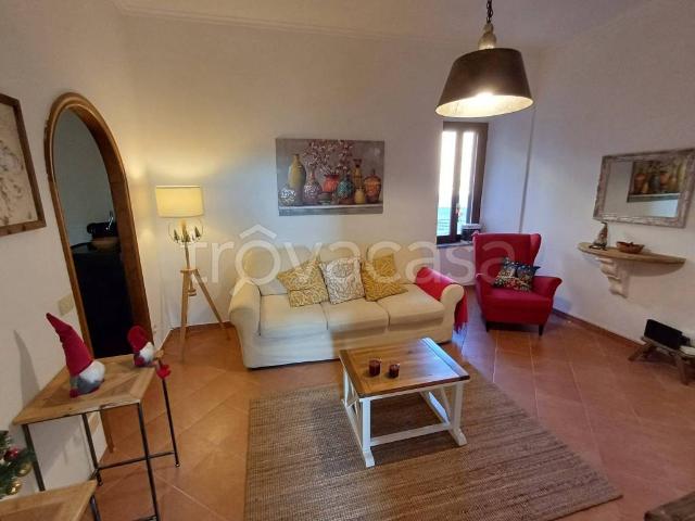 Appartamento in in affitto da privato a Bracciano via della Collegiata, 20, da privato, ristrutturato, centrale TrovaCasa